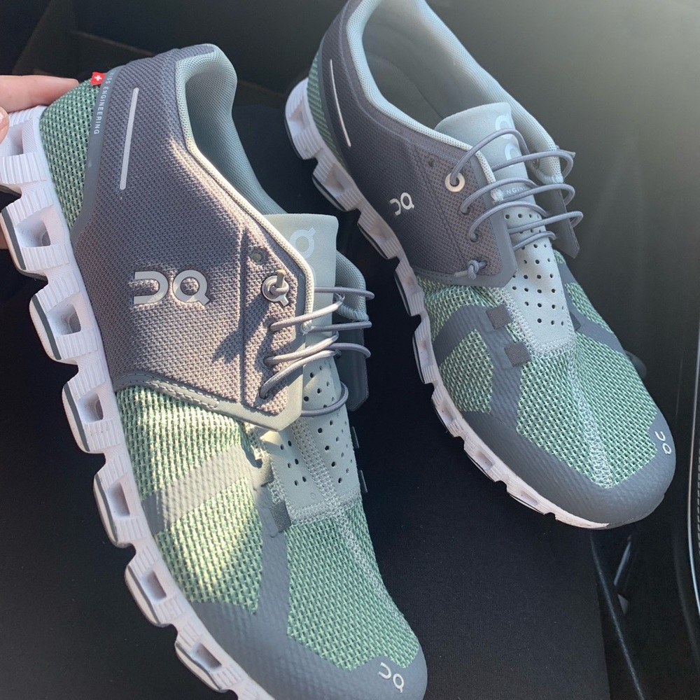 WORN ONCE On Cloud Running Shoes, Mens 8 or Women’s 9-9.5